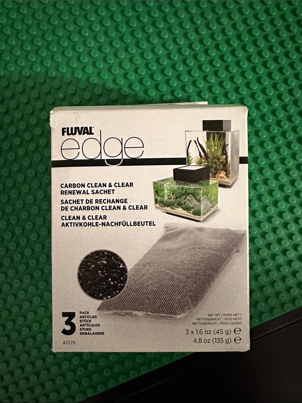 Edge Carbon Clean & Clear Renewal Sachet - Black